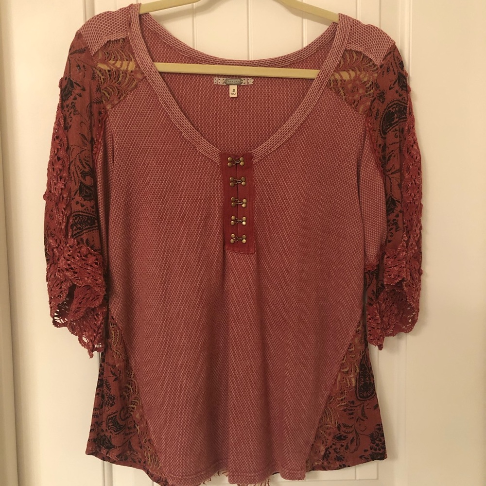 Gimmicks Top